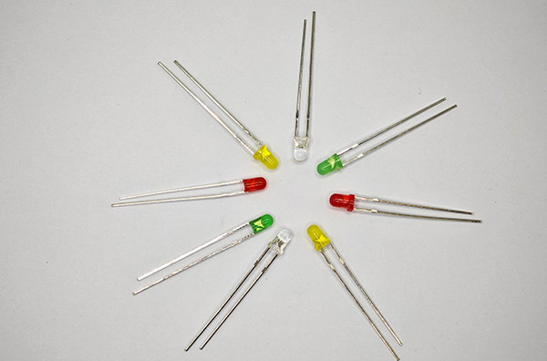 紅外對管工作原理：從發(fā)射到接收的準(zhǔn)確對接